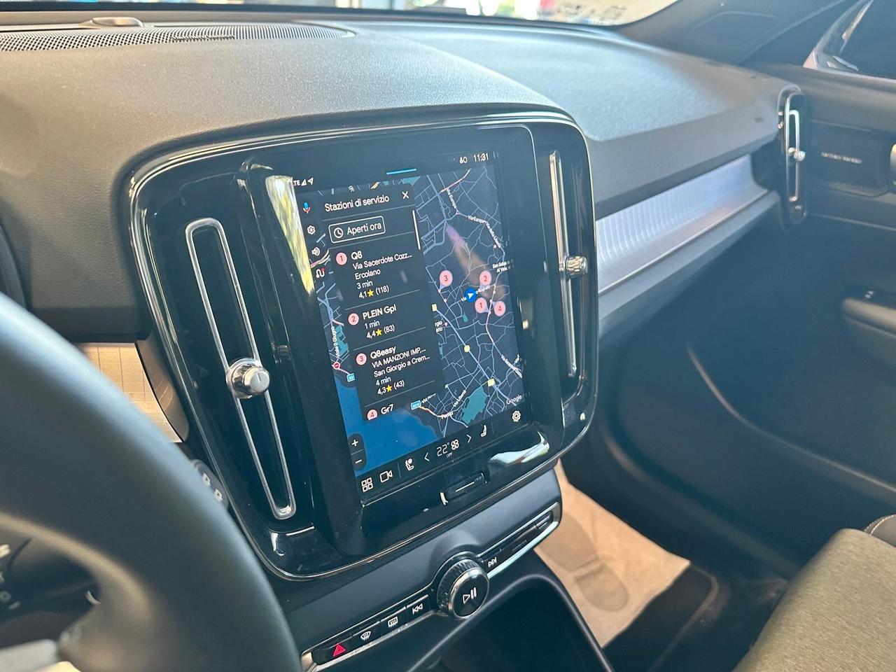 Volvo XC40 B3 automatico Plus Dark