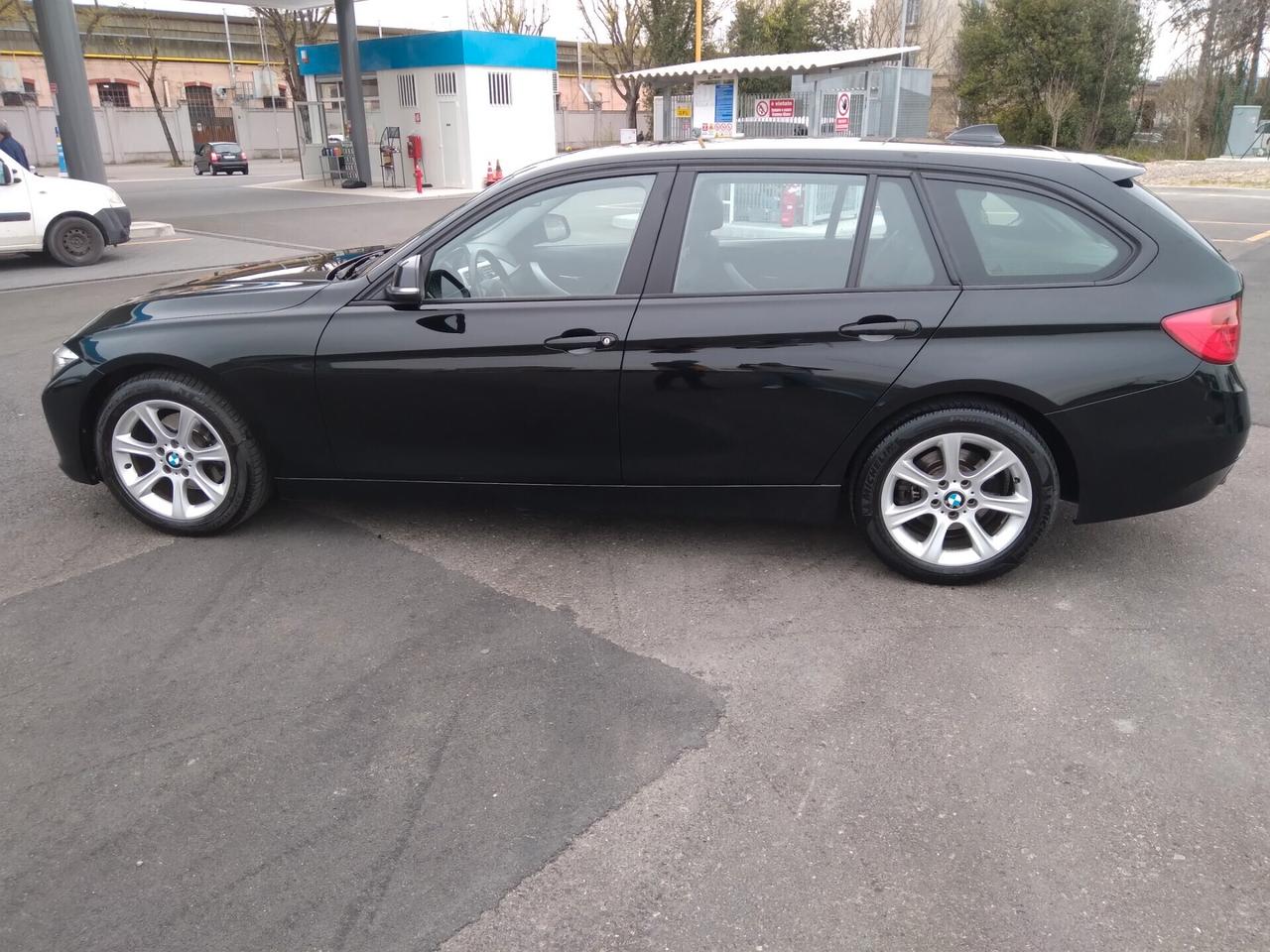 Bmw 320d 184cv cambio manuale 6marce Touring