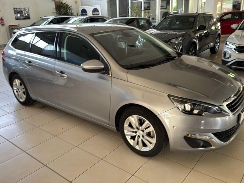 Peugeot 308 1.6 e-HDi 115cv Allure Cinghia Distrib. e Frizione Nuove Gancio Traino