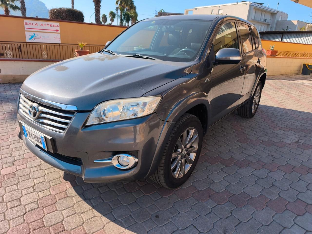 Toyota RAV 4 2.2 D-CAT 180HP