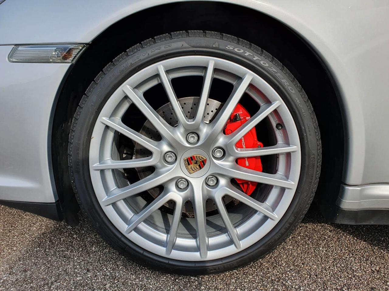 Porsche 911 997.2 Carrera 4S Coupé