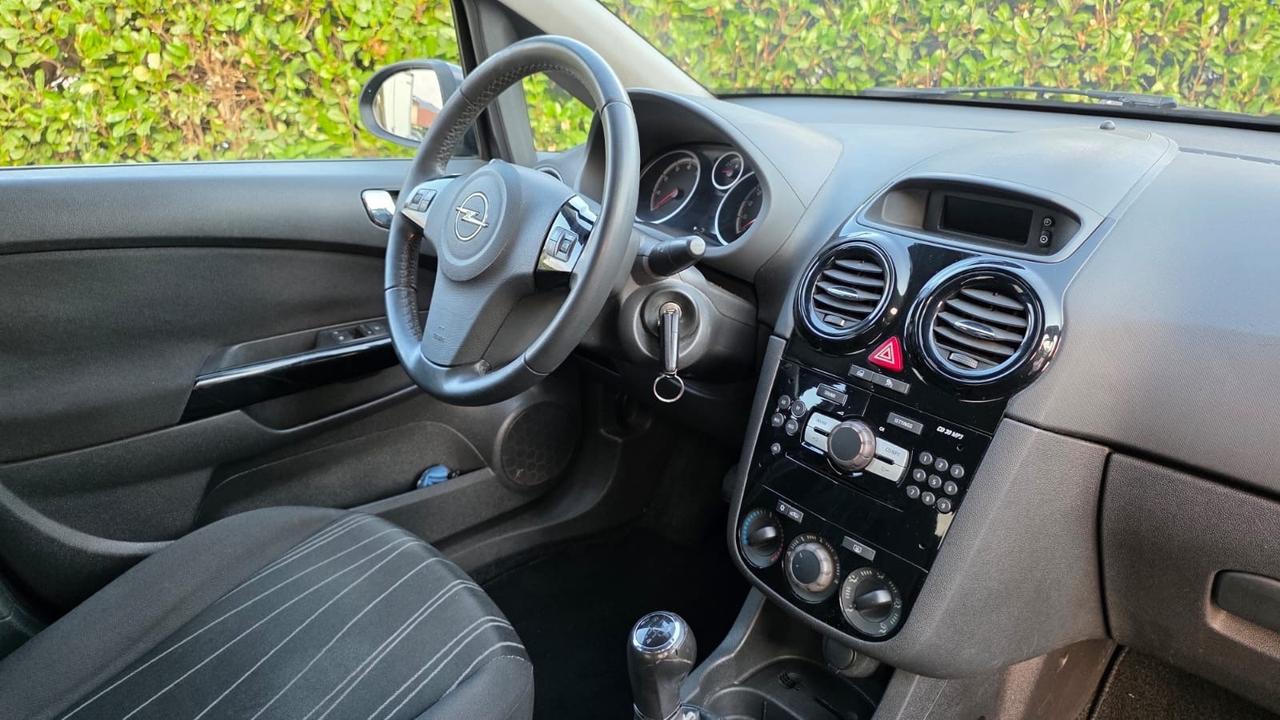Opel Corsa 1.2 80CV 5 porte GPL-TECH