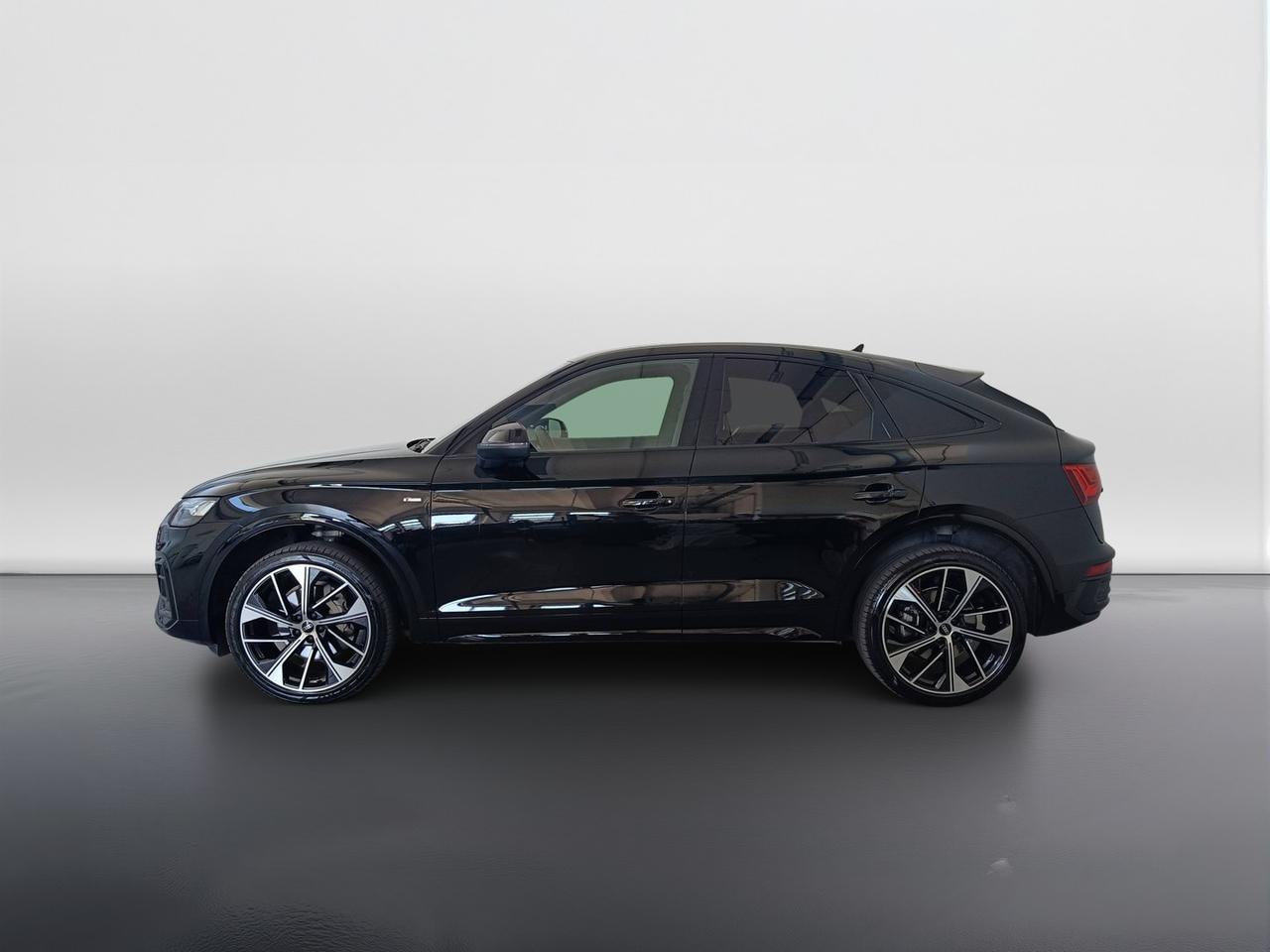 AUDI Q5 I Sportback 2021 - Q5 Sportback 40 2.0 tdi mhev 12V Identity Black quattro s-tronic
