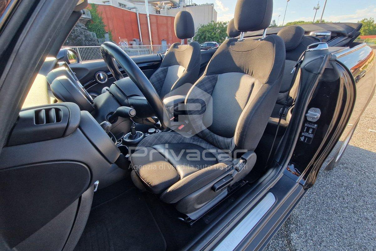 MINI Mini 1.5 Cooper D Cabrio