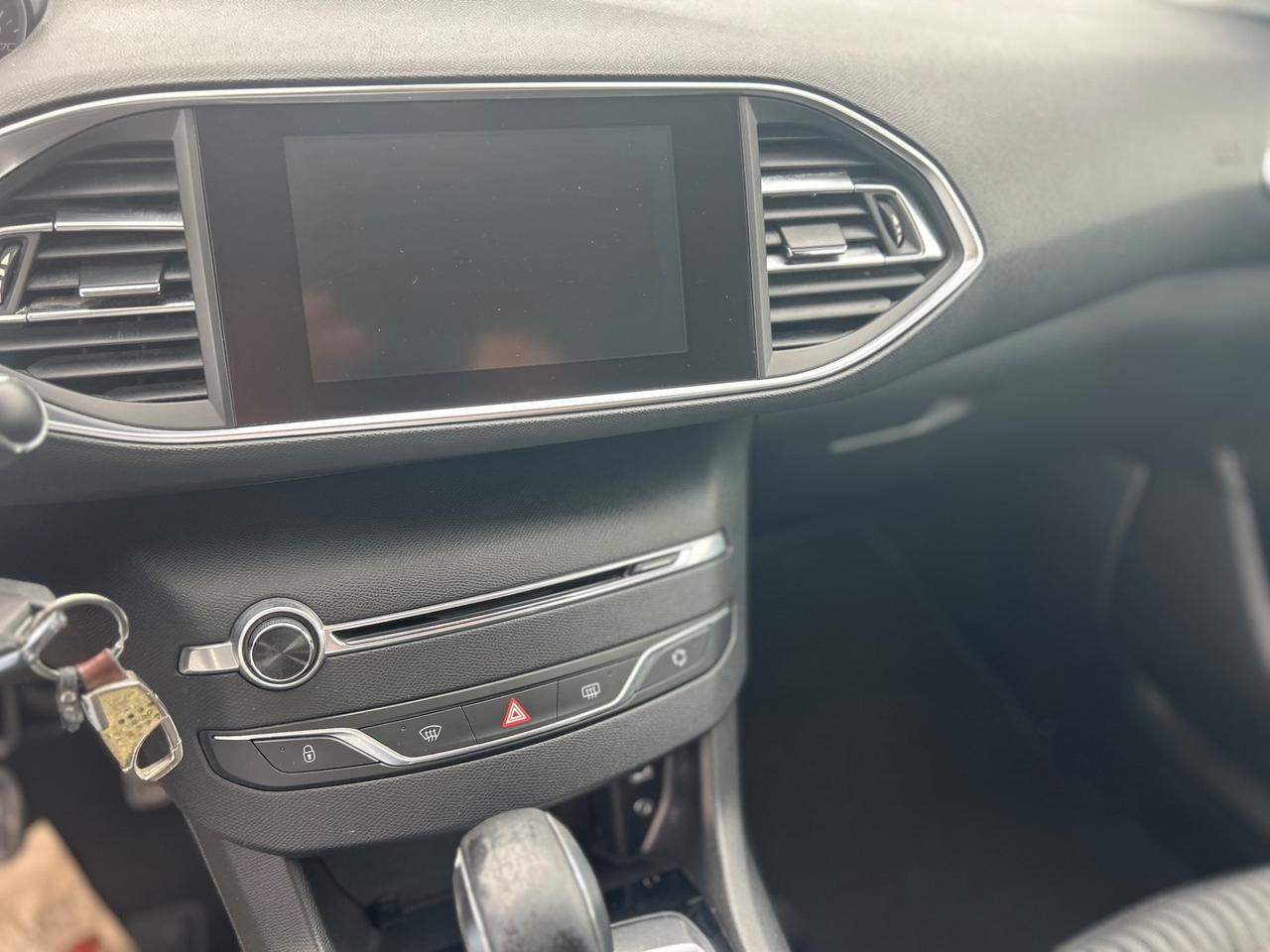 Peugeot 308 BlueHDi 100 S&S Business
