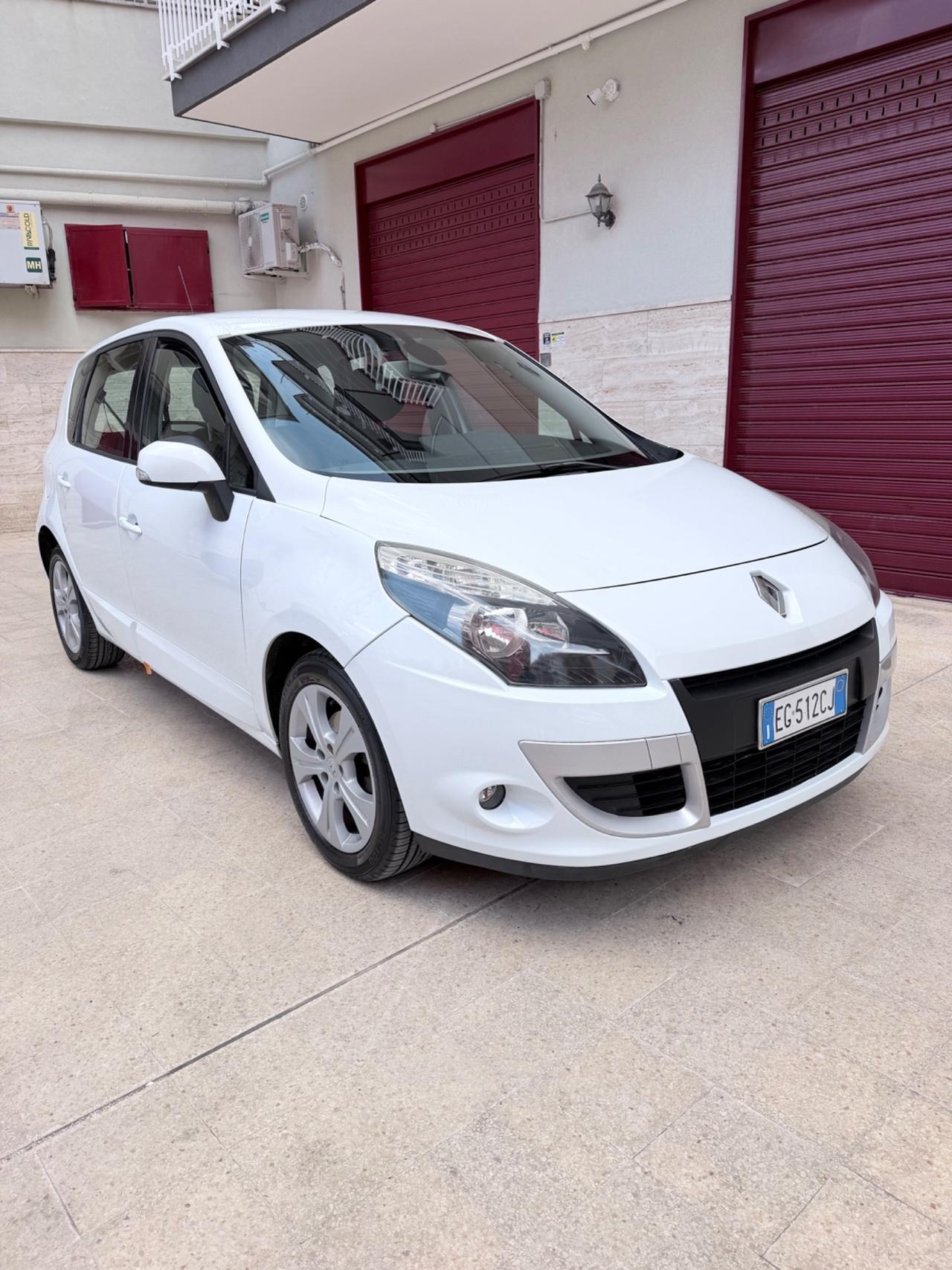 Renault Scénic X-Mod 1.5 dCi 110CV EDC Luxe