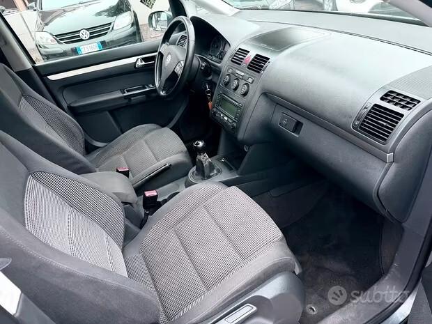 Volkswagen Touran 2.0 TDI 140cv Highline
