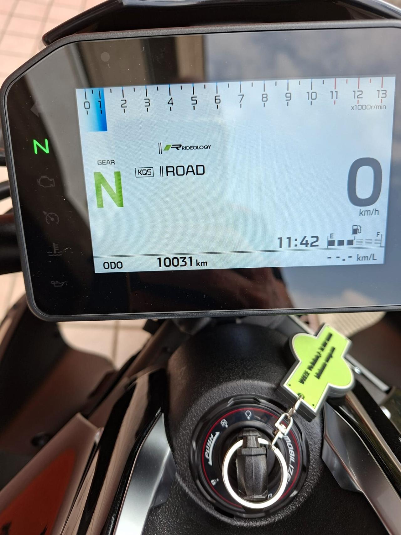 Kawasaki 900 Z My 25