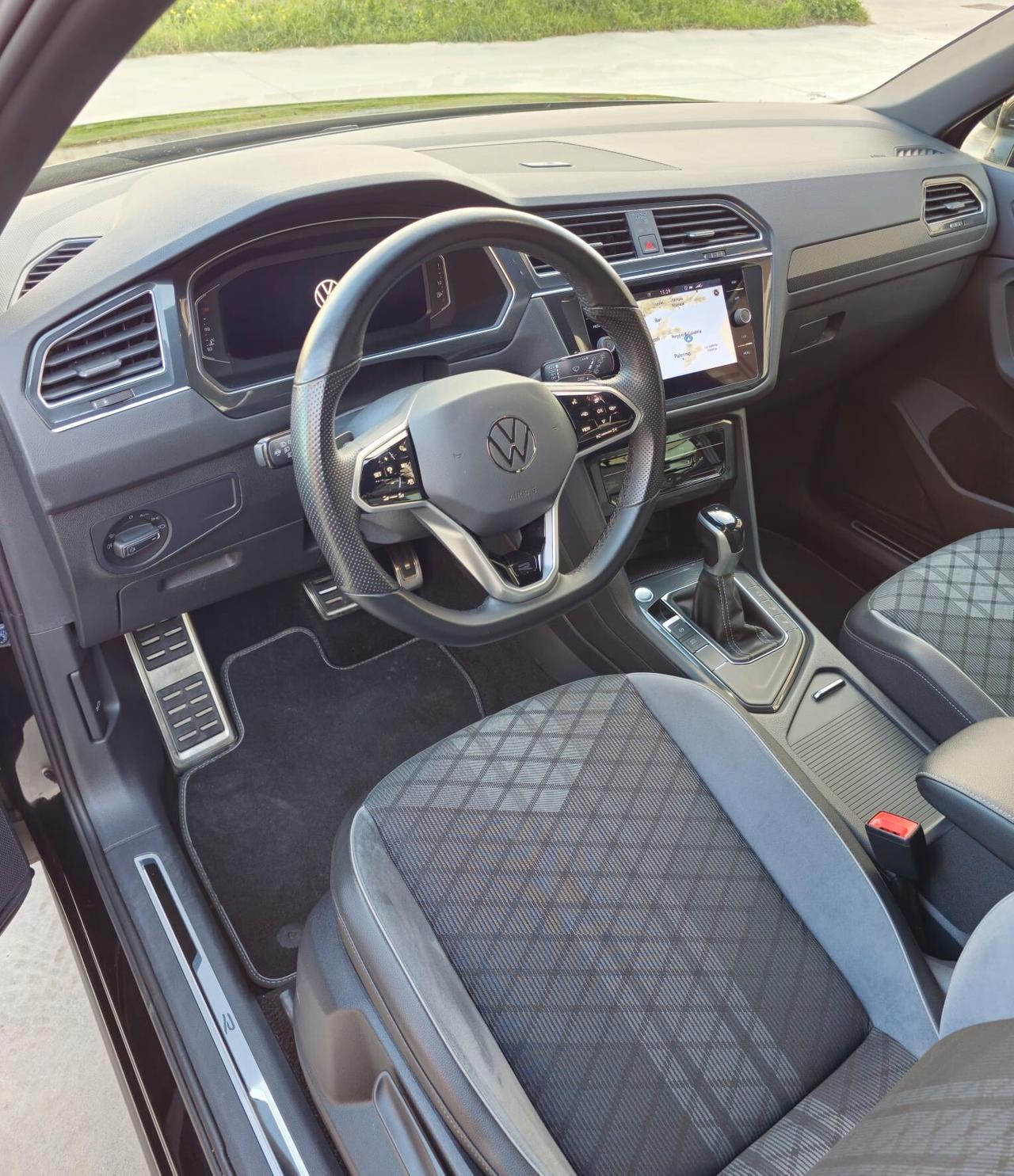 Volkswagen Tiguan 2.0 TDI 150 CV SCR DSG R-Line