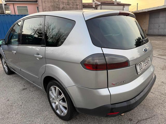 FORD S-Max 1.8 TDCi 125CVTitanium senza nessun lavoro da fare