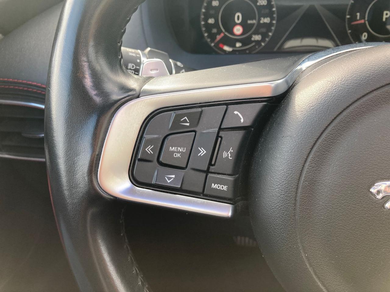 Jaguar F-Pace 2.0 20d Turbo Ch #4808