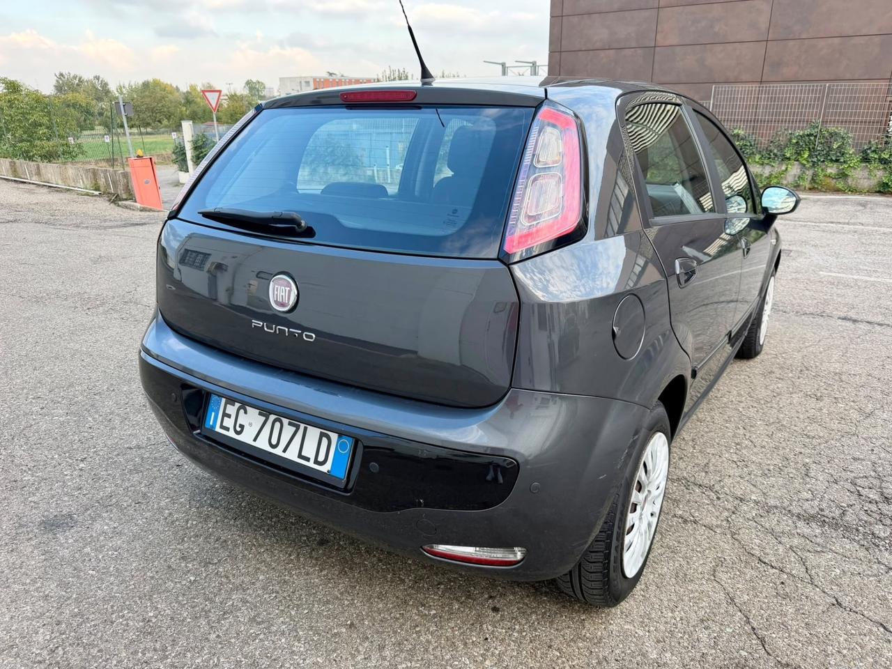 Fiat Punto Evo 1.4benz 2011 73.000km per neopatentati