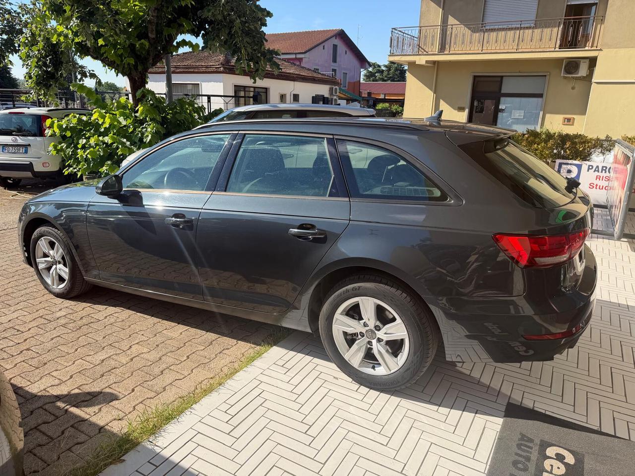 Audi A4 Avant 2.0 TDI 122 CV Business