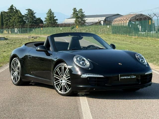 Porsche 911 3.4 Carrera Cabriolet Black Edition