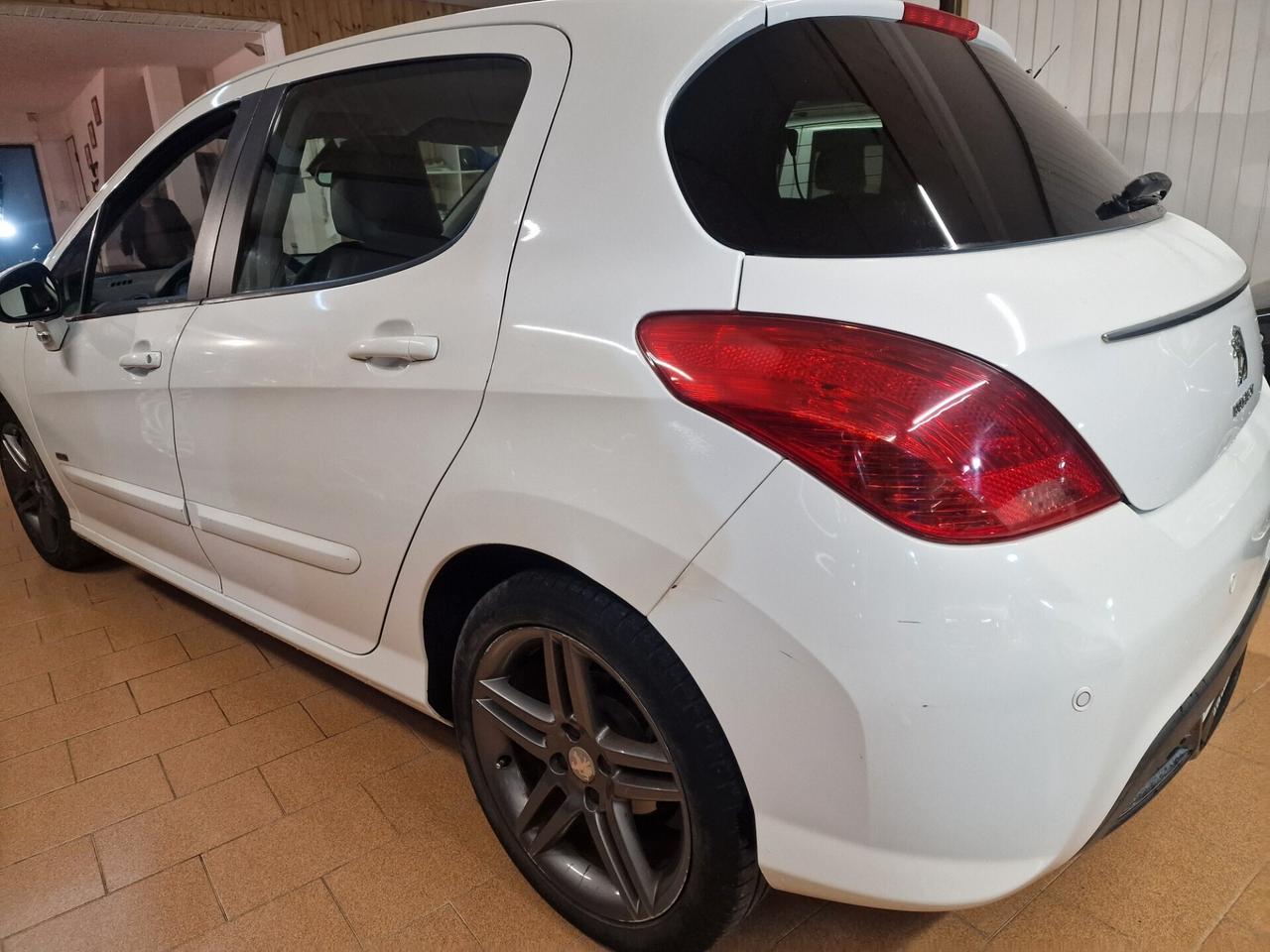 Peugeot 308 1.6 8V e-HDi 112CV Stop&Start 5p. Business