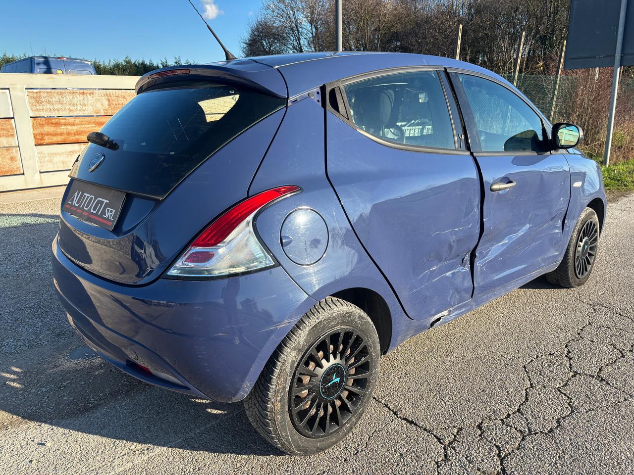 Lancia Ypsilon 1.2 69 CV 5 porte Mya