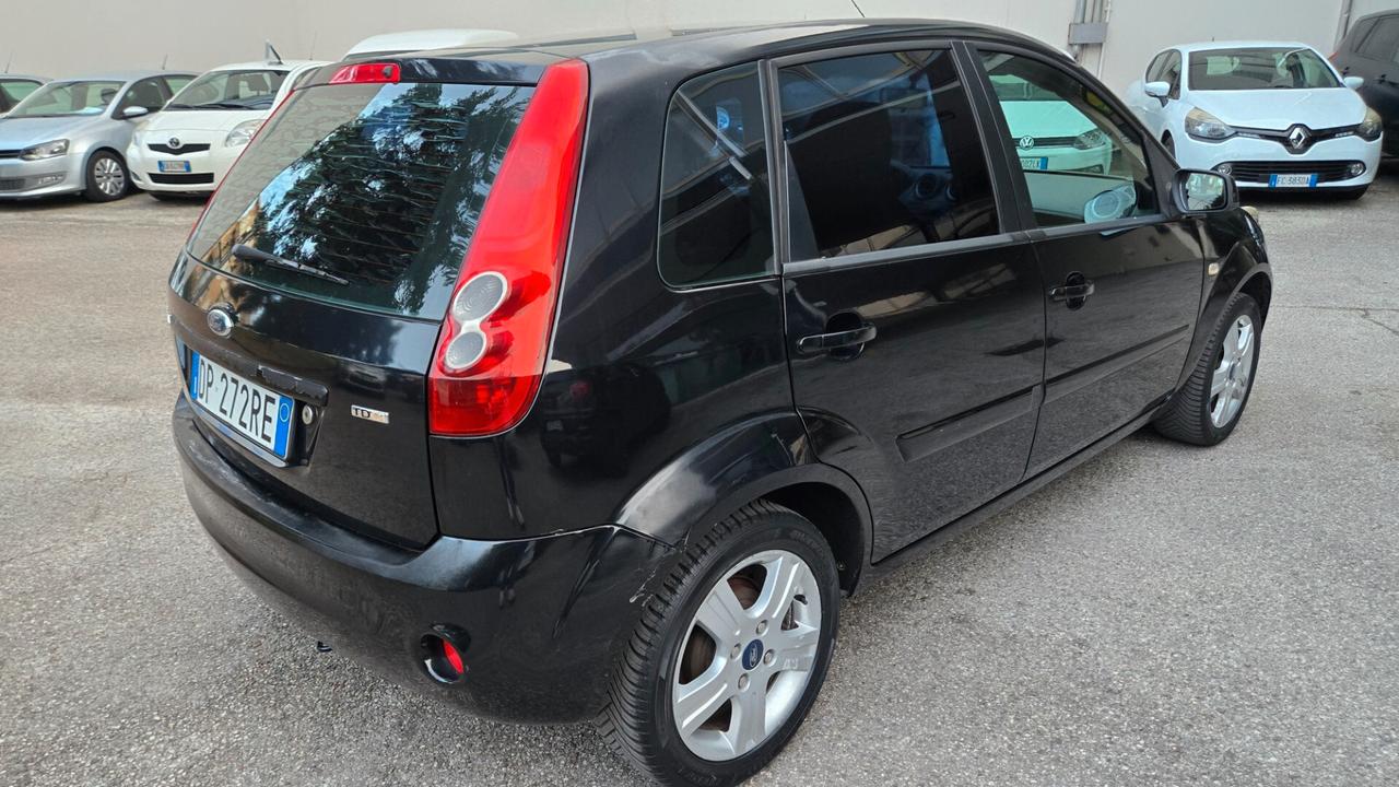 Ford Fiesta 1.4 TDCi 5p. Ghia