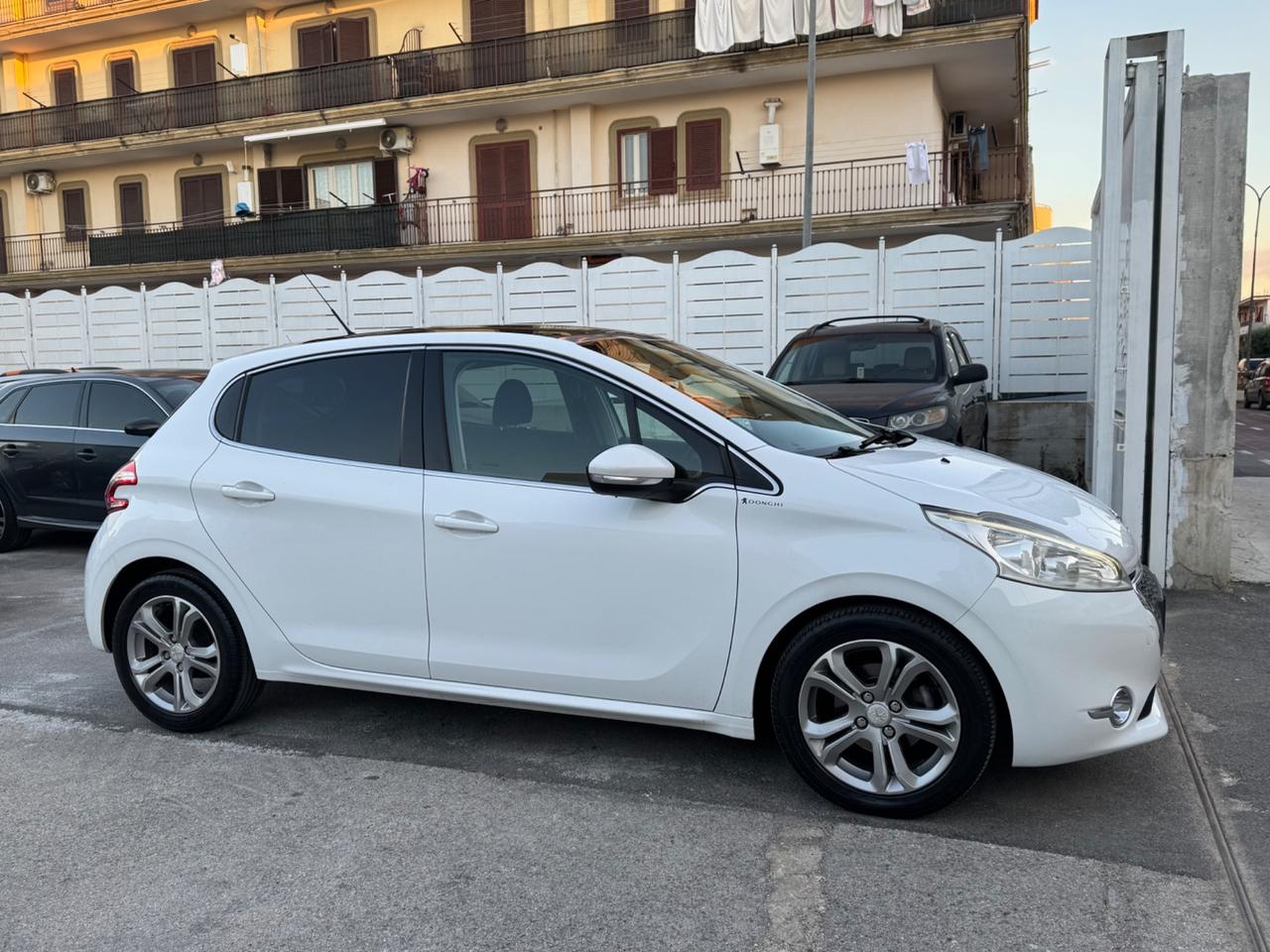 Peugeot 208 1.4 DIESEL 68CV Allure 11/2012