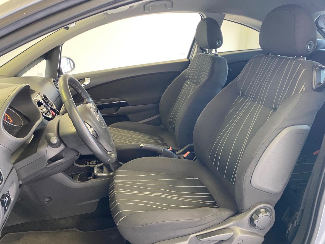 Opel Corsa 1.2 80CV 3 porte GPL-TECH Edition