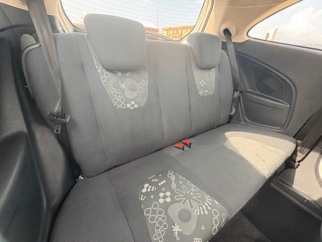 Ford Ka 1.2 8V 69 CV Black&White Edition