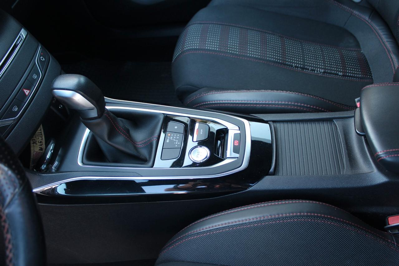 PEUGEOT 308 1.6 GT LINE EAT6 120 AUTOMATIC