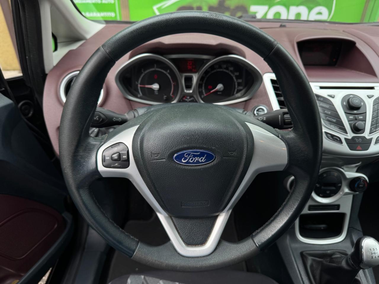 Ford Fiesta 1.4 TDCi 5p. Titaninum NEOPATENTATI