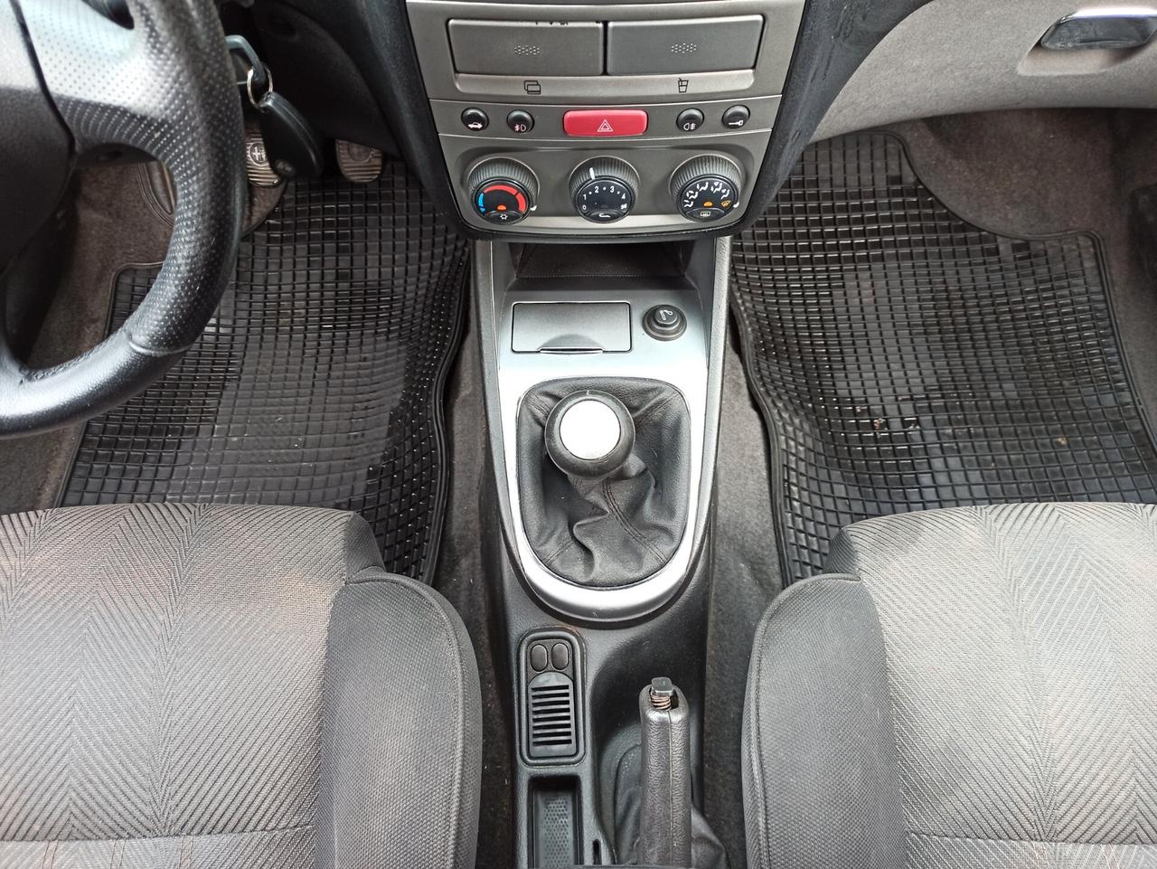 Alfa Romeo 147 1.9 JTD (120) 5 porte Progression