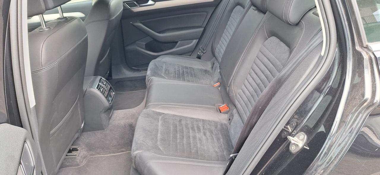 Volkswagen Passat Variant 2.0 TDI DSG Executive BlueMotion Tech.
