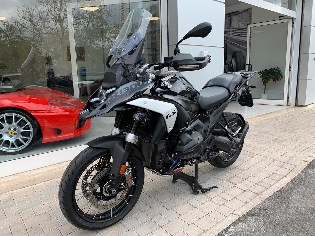 BMW R 1300 GS TRIPLE BLACK PARI AL NUOVO