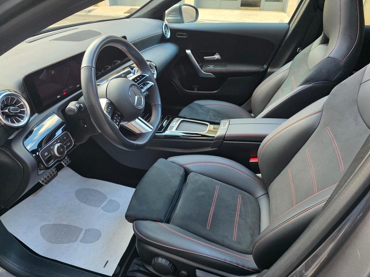 Mercedes A 180 d 1950 cc AMG/Premium/Tetto/Luci Ambiente...