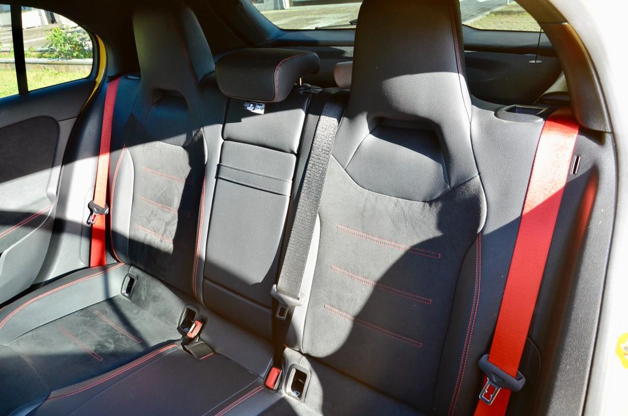 MERCEDES-BENZ A35 AMG 4MATIC 306cv AUTO, UFF ITALIANA, SERVICE MERCEDES, TETTO, MULTIBEAM, RETROCAMERA, LUCI 64 COLORI, 19", PERMUTE