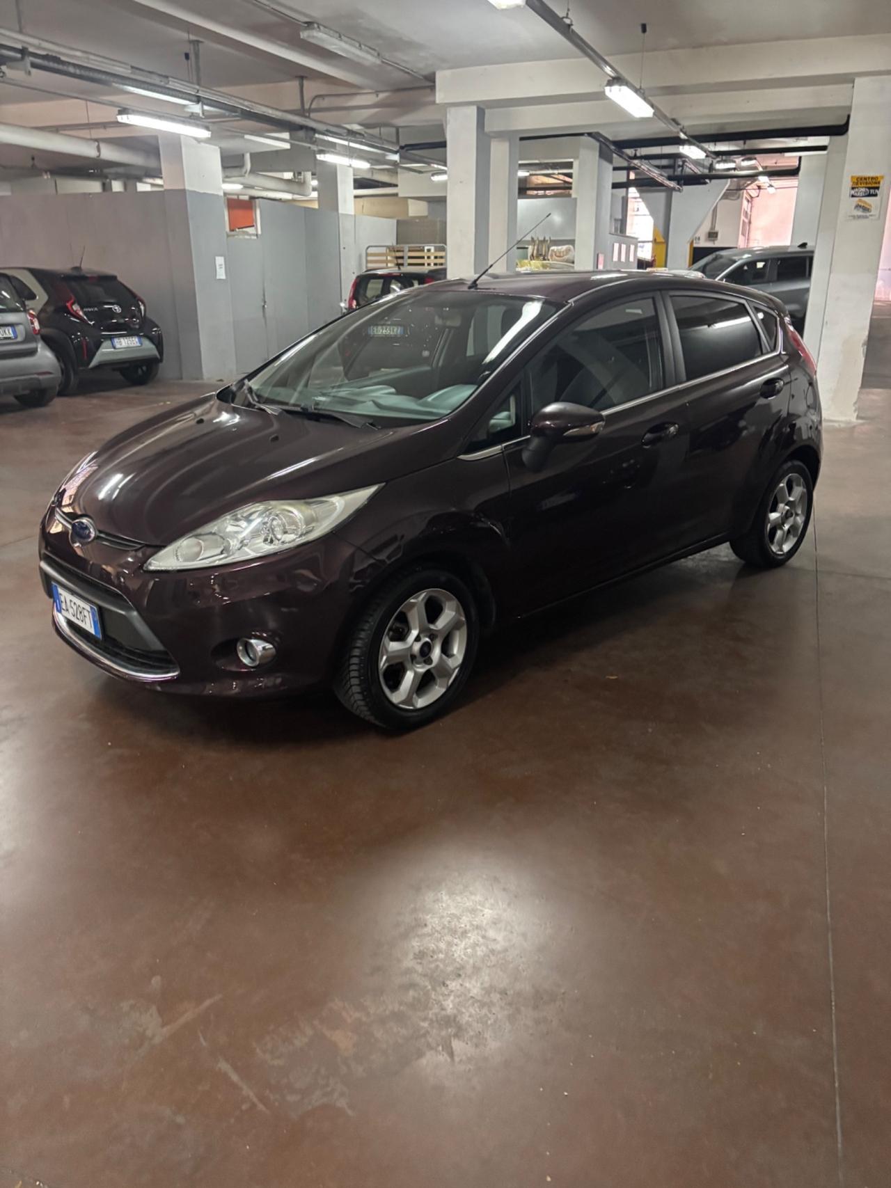 Ford Fiesta 1.4 5 porte Bz.- GPL