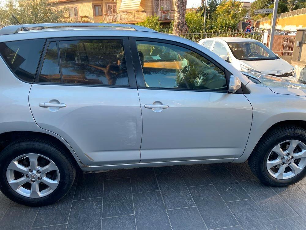 Toyota RAV 4 RAV4 2.2 D-4D 150 CV DPF