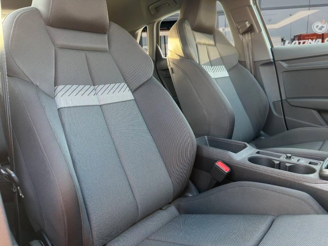 Audi A3 Sportback 30 1.0 tfsi mhev Business AUTOMATICA E CARPLAY