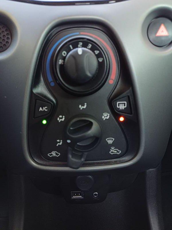 Toyota Aygo Aygo 5p 1.0 x-business plus 72cv KM CERTIFICATI
