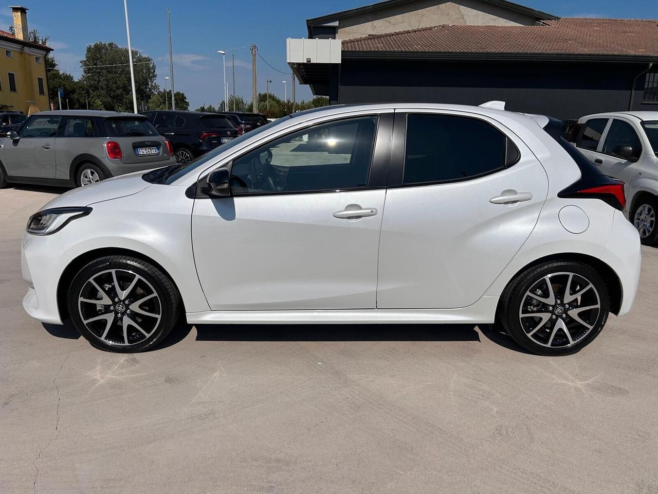 Toyota Yaris 1.5 Hybrid 5 porte Lounge