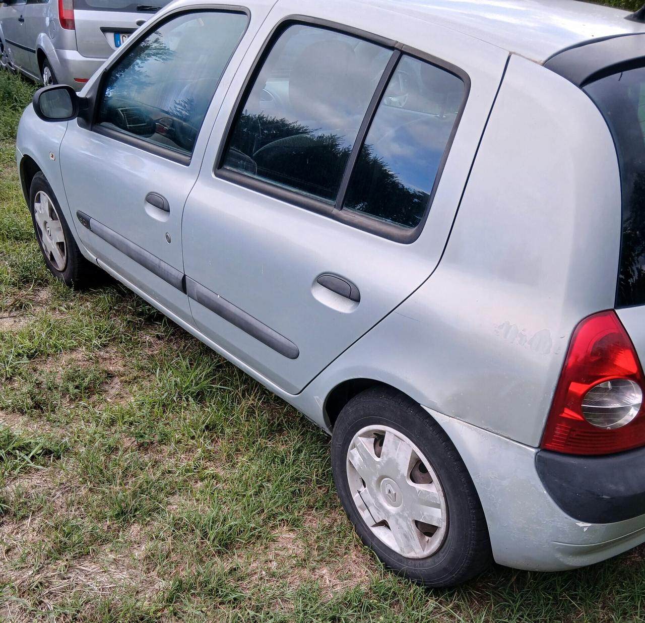 Renault Clio 1.5 diesel 65 cv