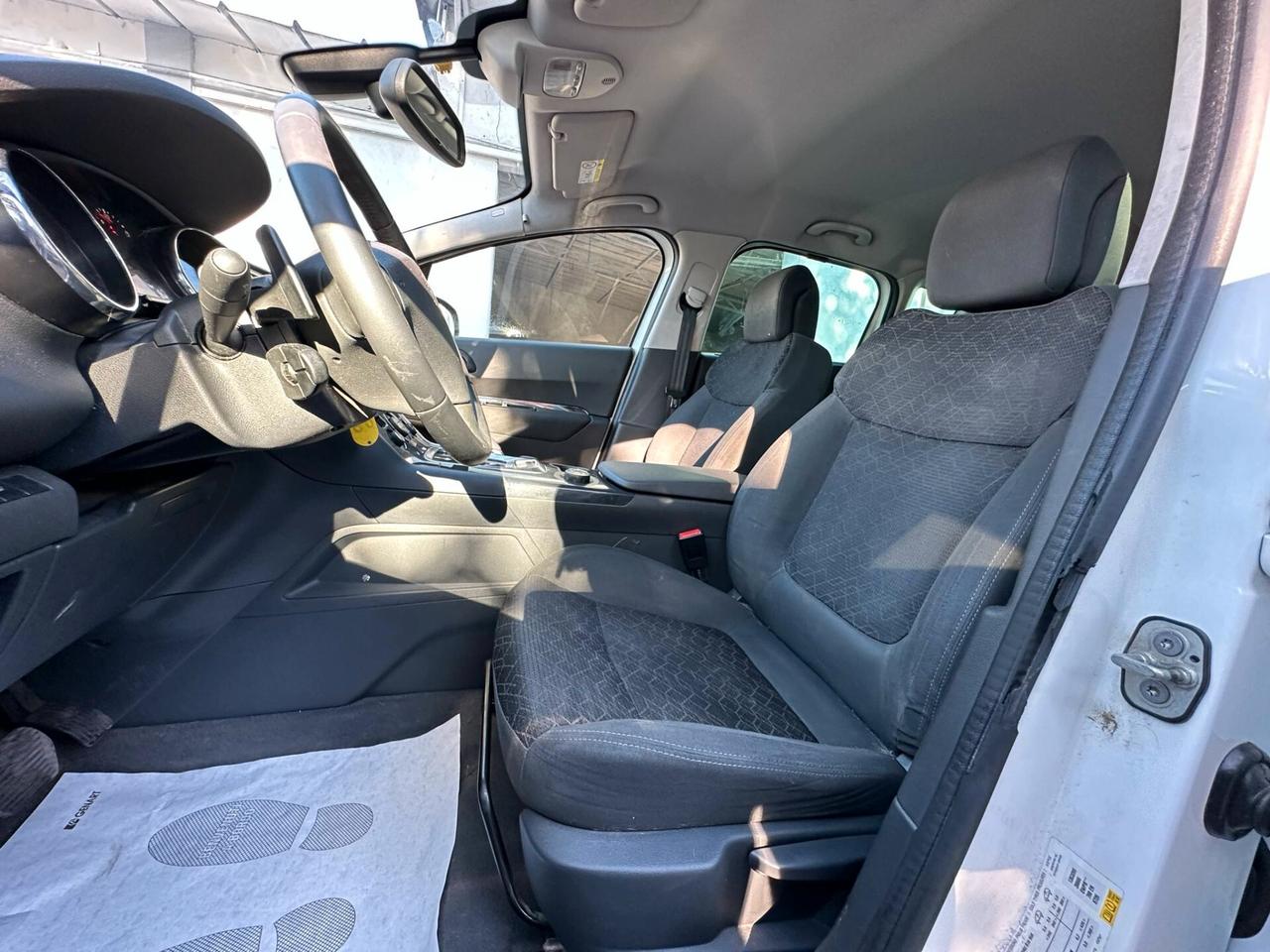 Peugeot 3008 1.6 e-HDi 115CV ETG6 Stop&Start Allure