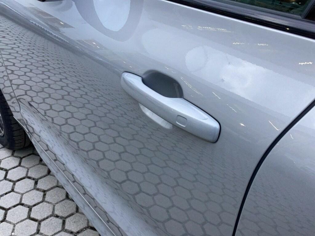 Volvo XC60 2.0 B4 Plus Dark automatico