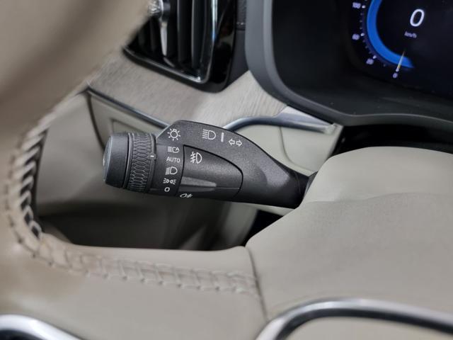 VOLVO XC60 B5 (d) AWD Geartronic Momentum Pro