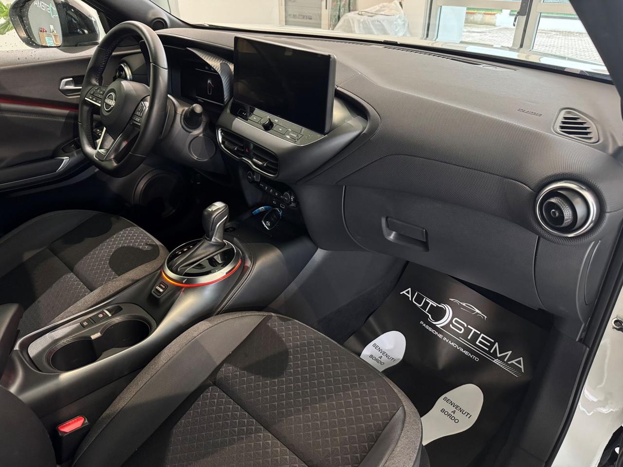 NISSAN Juke II 2024 1.0 dig-t N-Connecta 114cv dct - COME NUOVA!