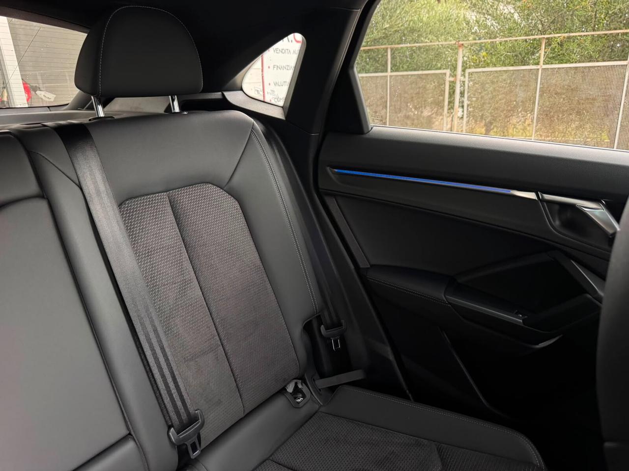 Audi Q3 SPB 35 TDI S tronic line edition - Tetto apribile