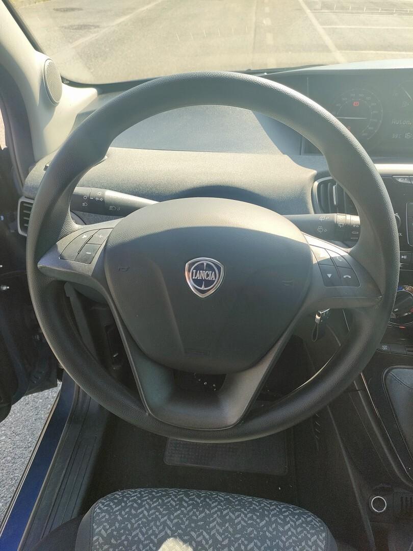 LANCIA Ypsilon 1.0 Firefly Hybrid Silver s&s 70cv