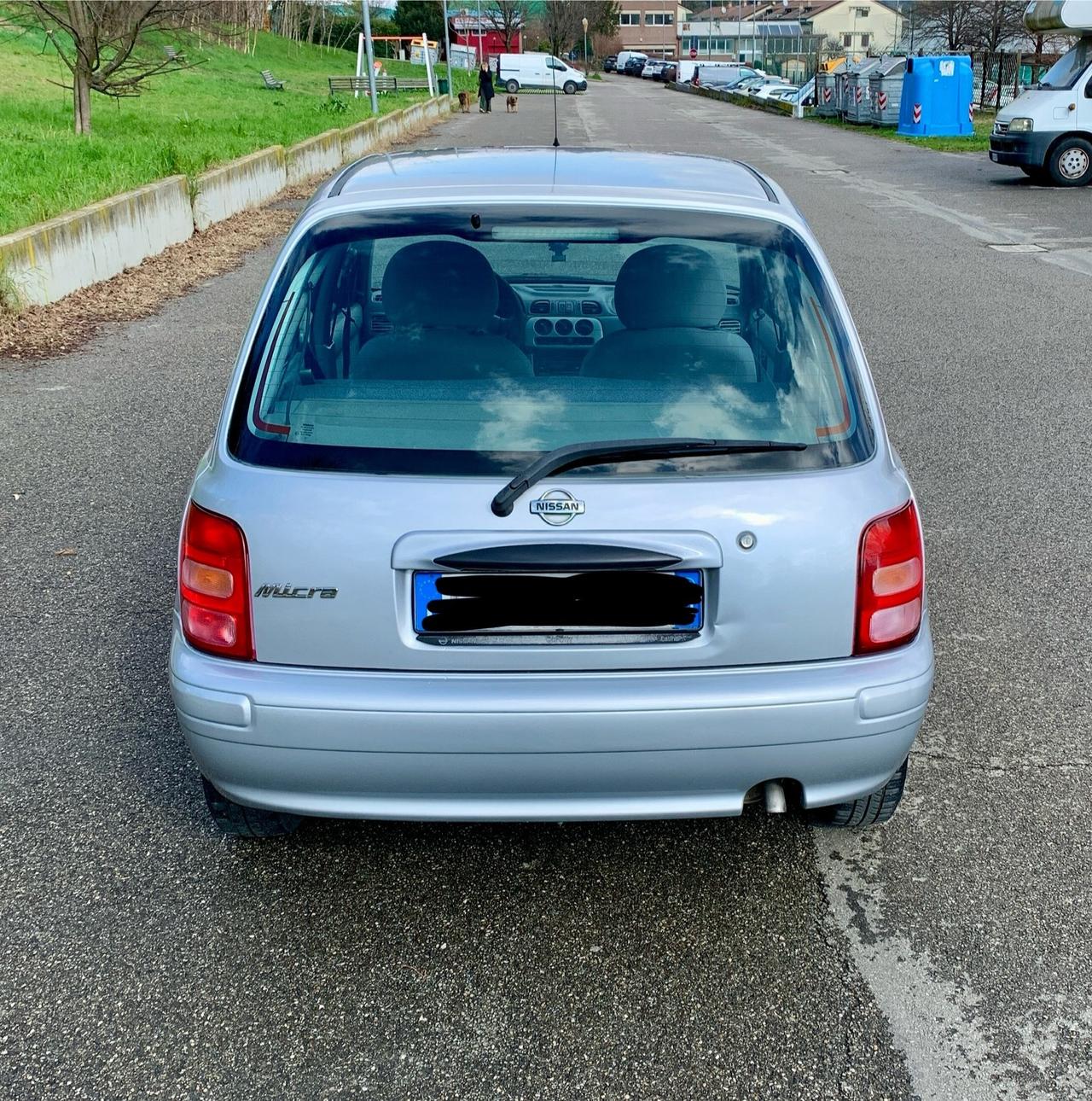 Nissan Micra 1.0 16V 5 porte Visia