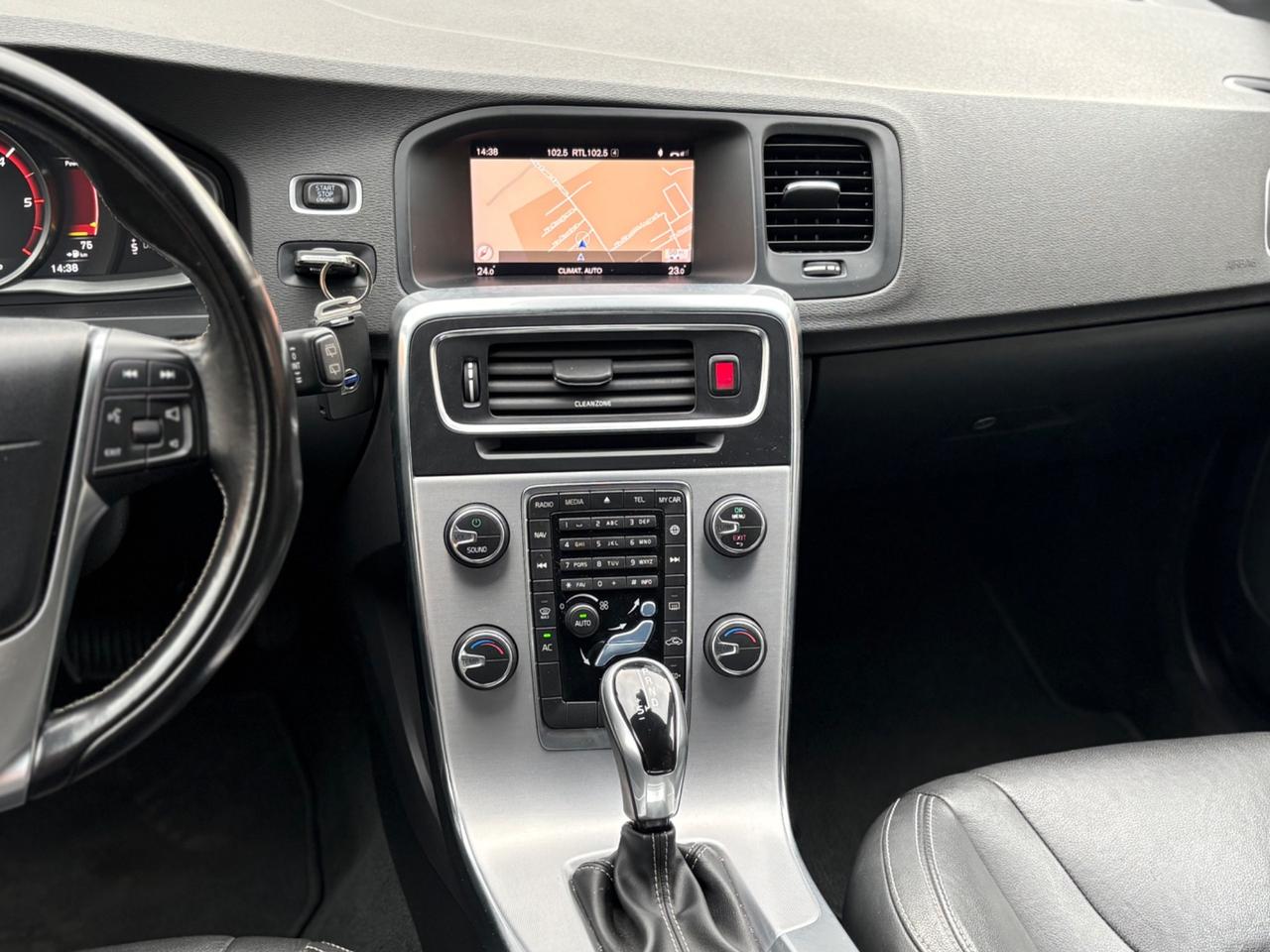 Volvo V60 Geartronic R-design EURO 6B