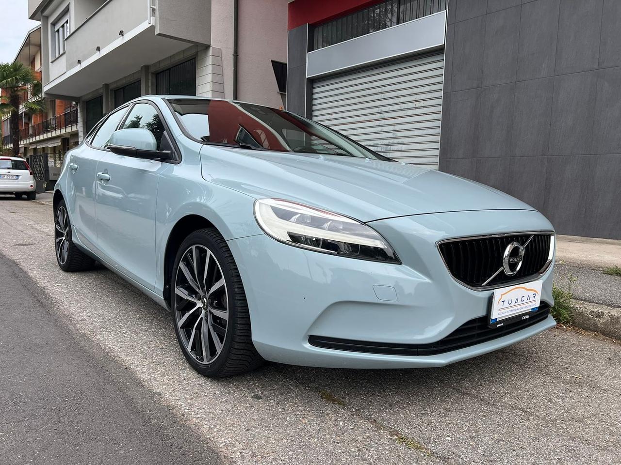 Volvo V40 Momentum 2.0 D2