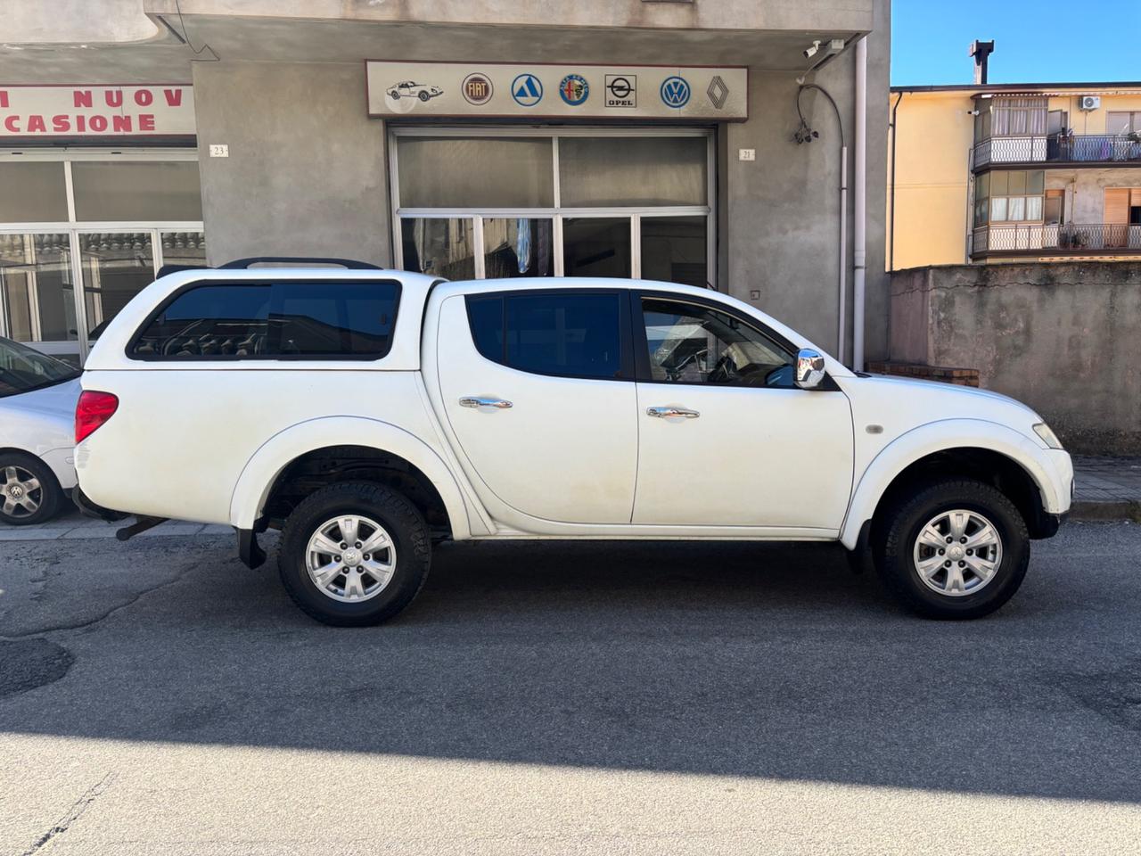 Mitsubishi L200 2.5 DI-D/136CV DC Invite Plus