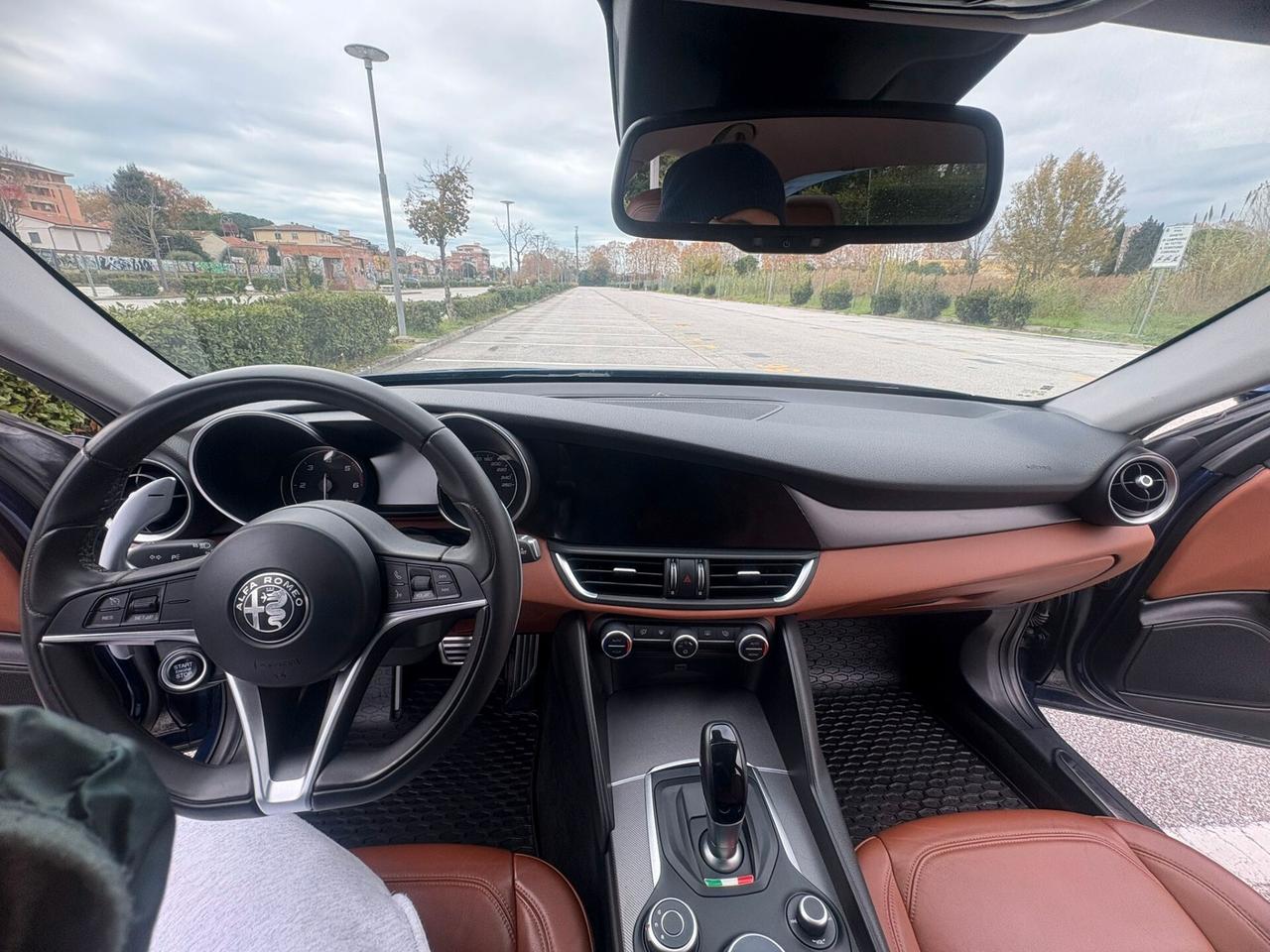 Alfa Romeo Giulia 2.2 Turbodiesel 180 CV AT8 Business Sport Launch Ed.