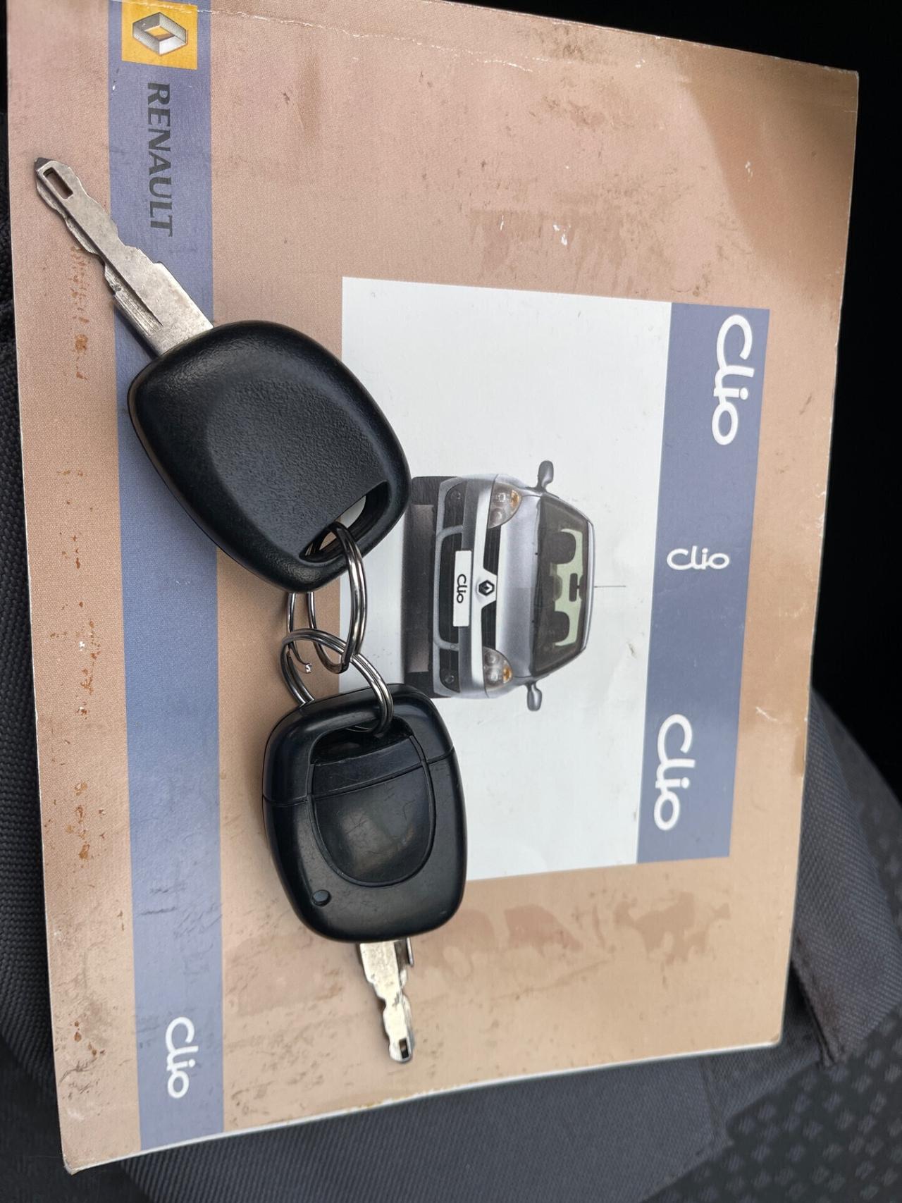 RENAULT CLIO STORIA 1.2 BENZINA EURO4 5P NEOPATENTATI