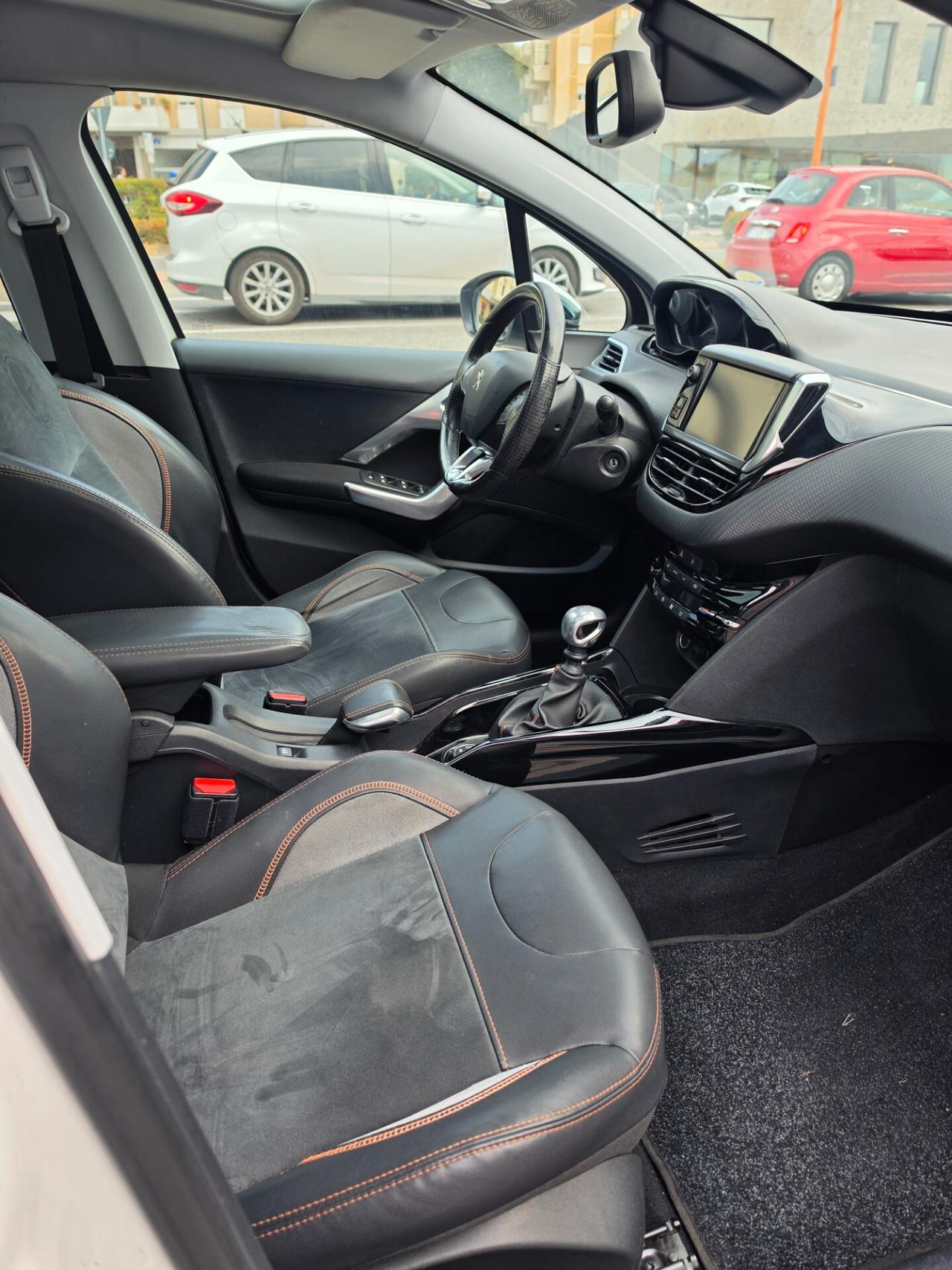 Peugeot 2008 BlueHDi 120 S&S Allure